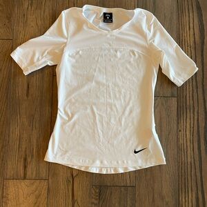 Nike Pro Hypercool Women’s White Short Breathable Sleeve Athletic Tee Sz Small